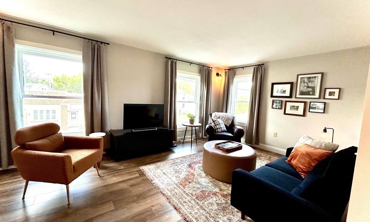 Rollingstone Apartment | Entire cozy Rollingstone apt in Mississippi Valley, just 10 min from Winona!
