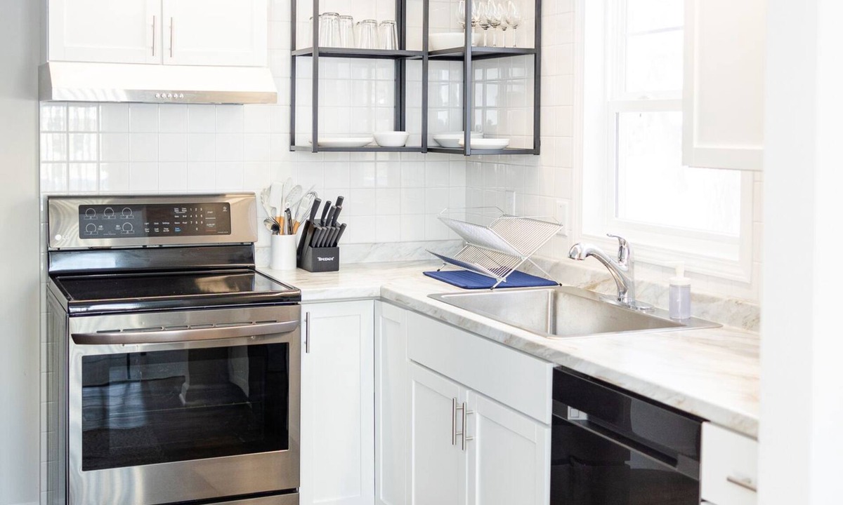Ramsey County House | Entire Unit close to cities, bike path out the front door.