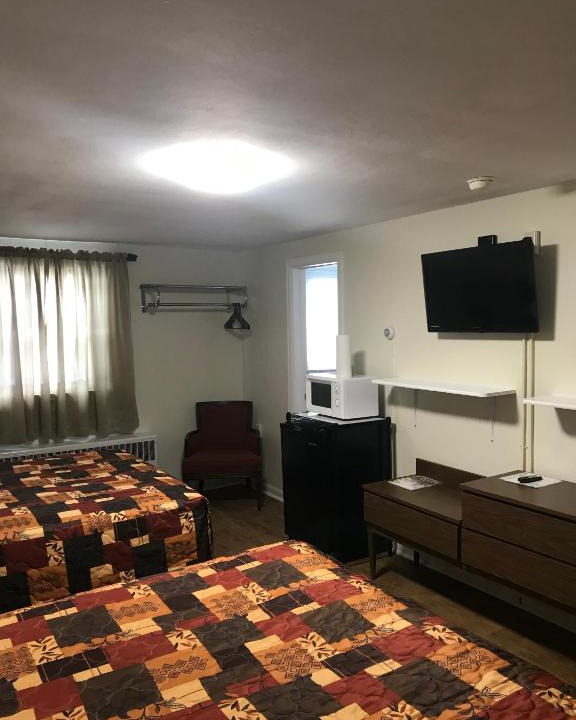 Town of Scriba Hotel | Evergreen Motel