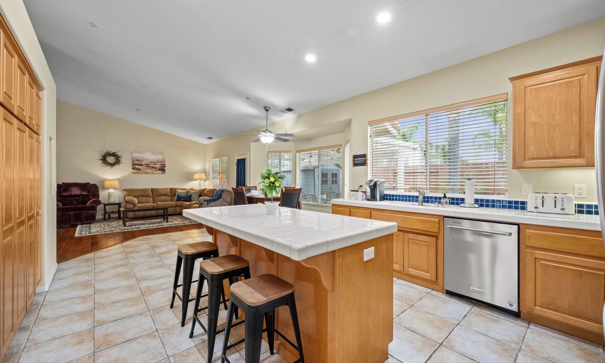 Ramona Cottage | Explore Ramona's Vineyards: Tranquil Home w/Yard