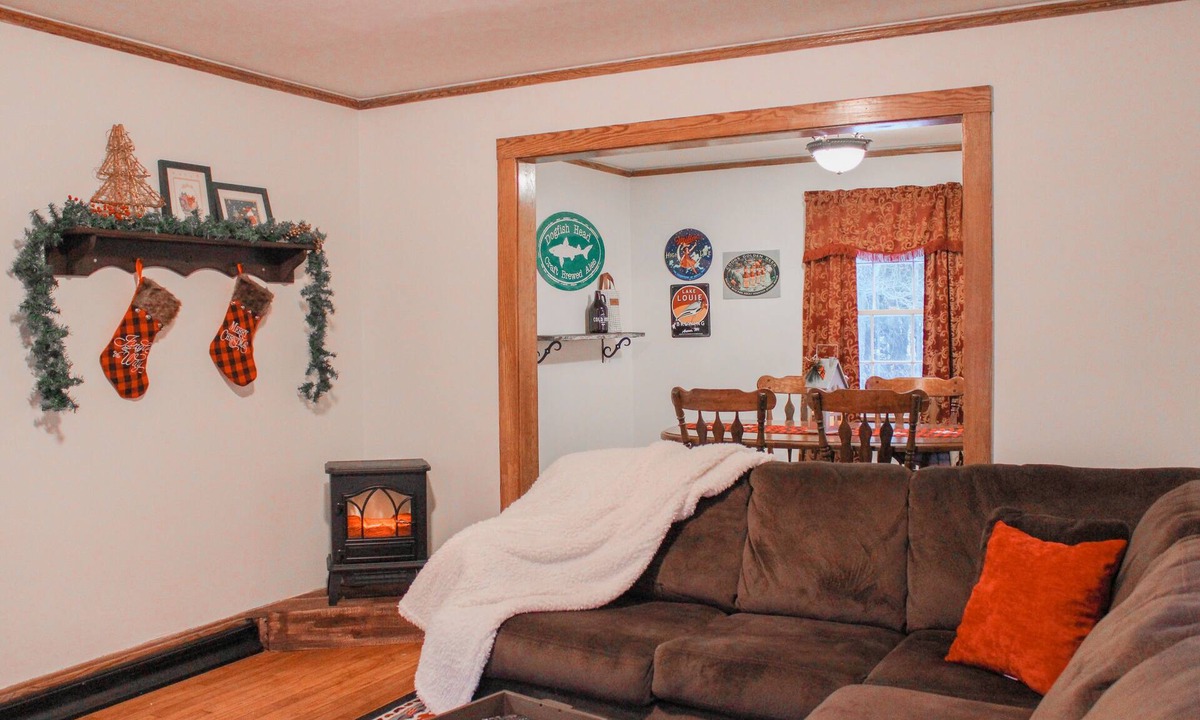 Ramsay House | Explore the UP, Experience Nature, and Cozy UP!