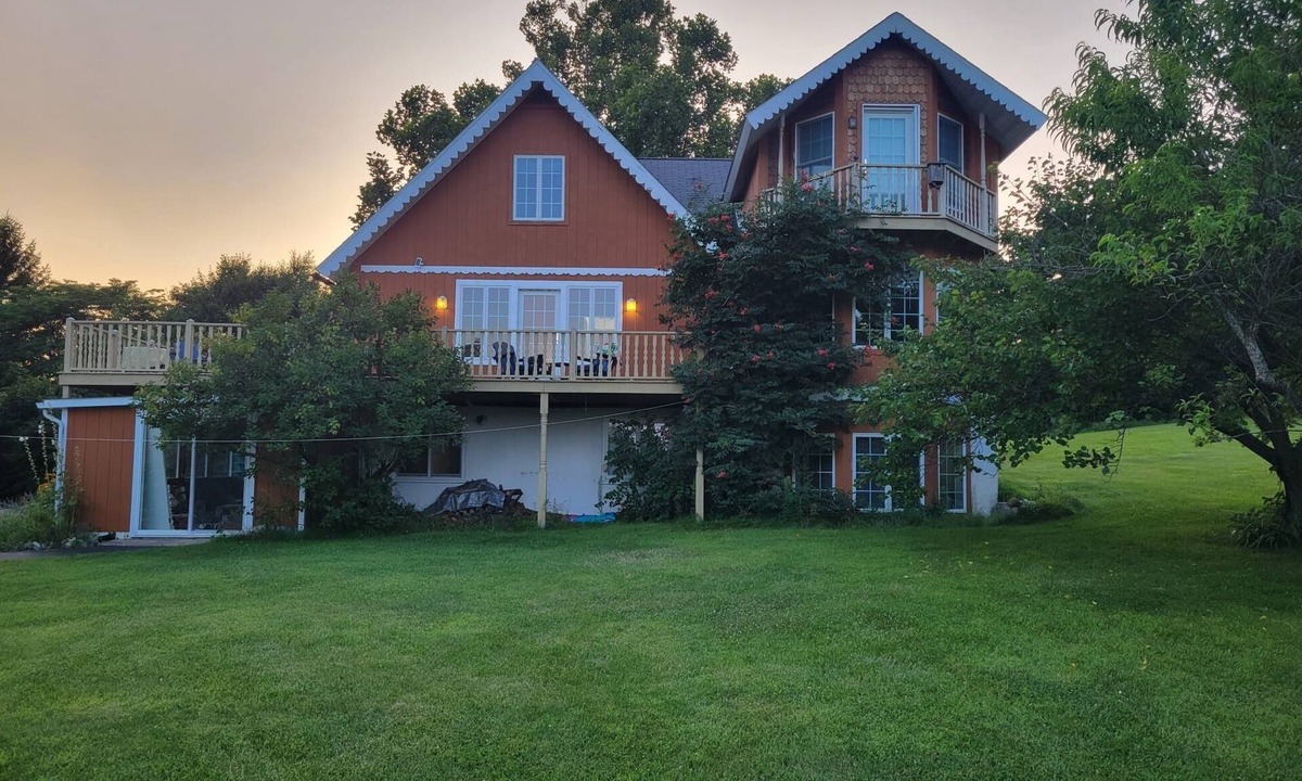 Peru House | Family friendly, all season ADK Coast Retreat