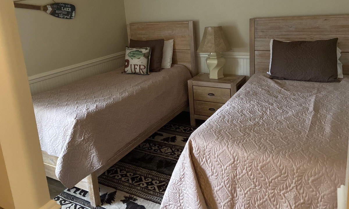 Lake Placid House | Family Suite with Mountain Views Room 7
