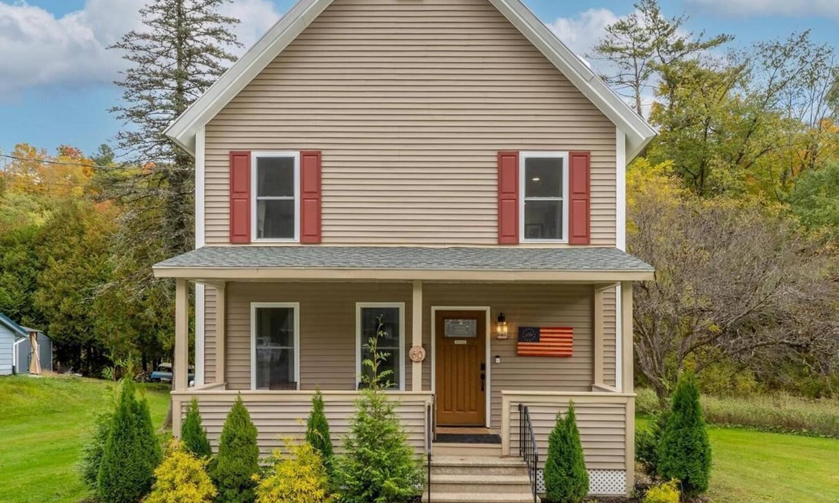 Proctor House | Feel the real VT! Fall foliage, hikes, foodie’s delight!