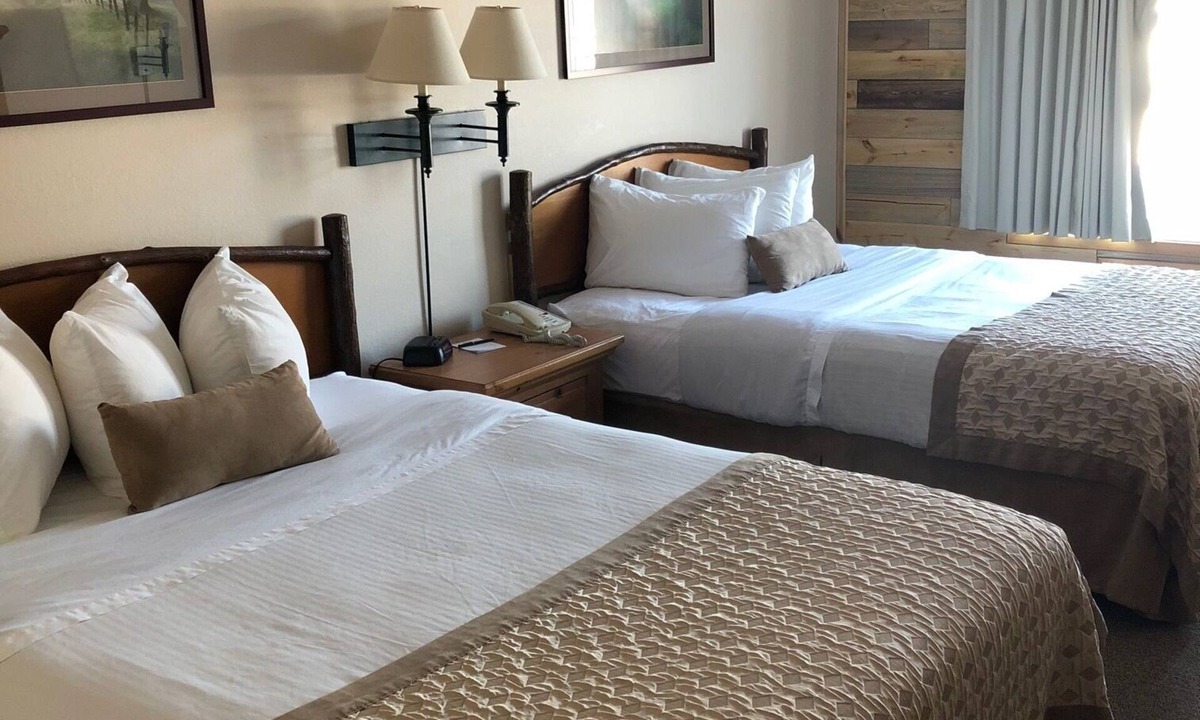 Hayward Hotel | Flat Creek Lodge