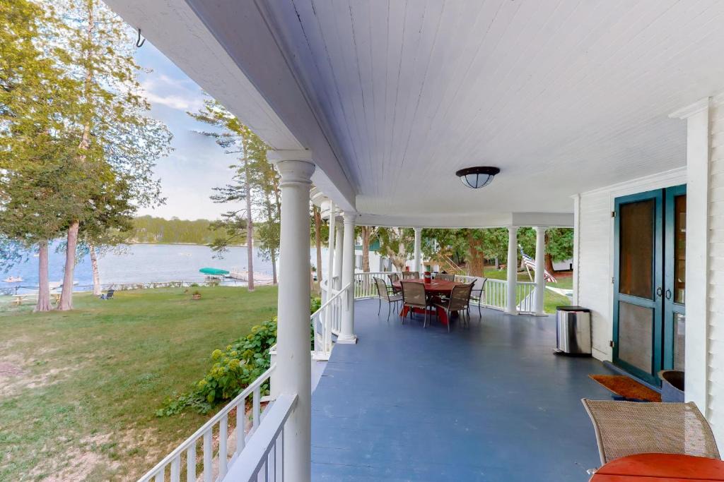 Charlotte House | Garden Island's Maple