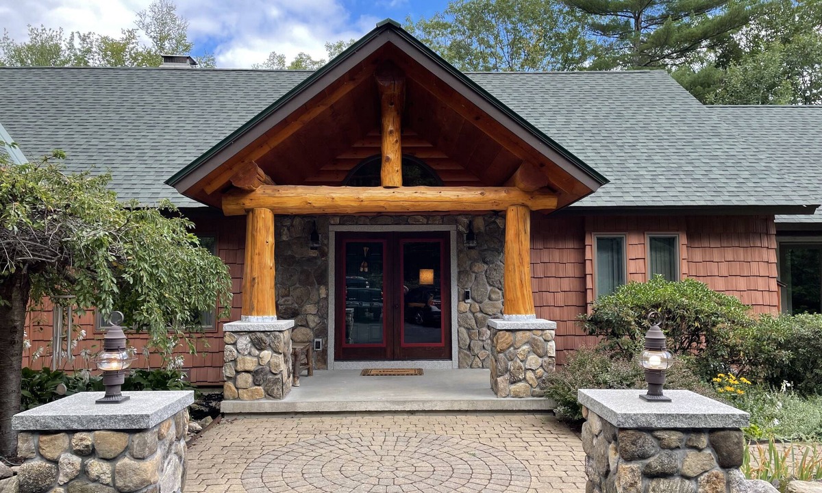 Hebron House | Gather your people in the lakes region of New Hampshire - EV charger, hot tub