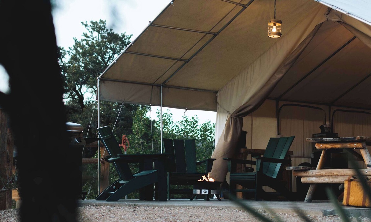 Orderville RV Rental | Glamping tent basecamp between Zion & Bryce w/AC