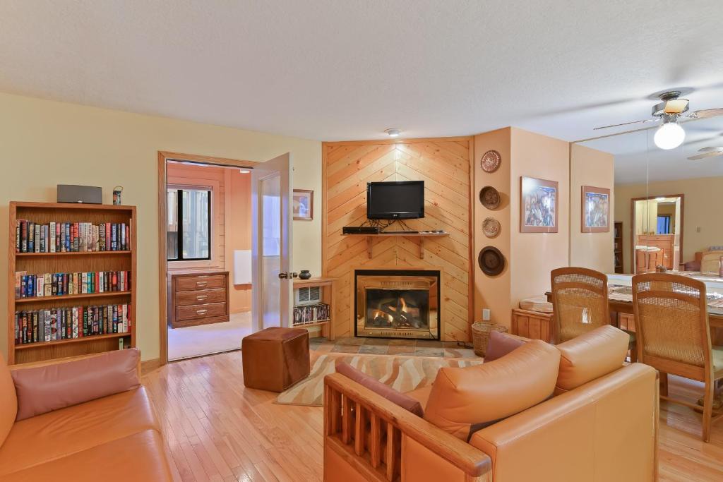Angel Fire Apartment | Gold Dust Condo