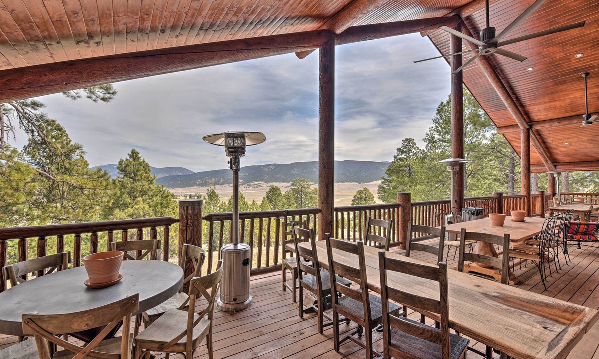Eagle Nest Cabin | Grand Mountain Retreat in Angel Fire w/Game Room!