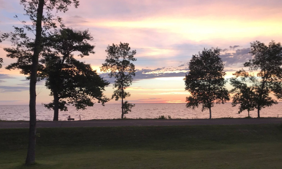 Onamia Cabin | Great location on Lake Mille Lacs!! Sleeps up to 8