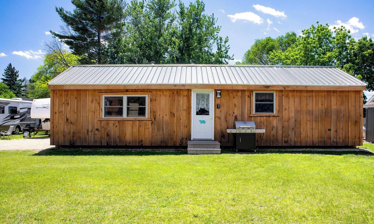 Buffalo City Cabin | Great River Road Cabin on the Mississippi Backwaters Eagle Cabin