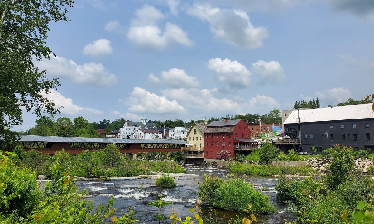 Littleton Apartment | Guest house walking distance from historic downtown Littleton