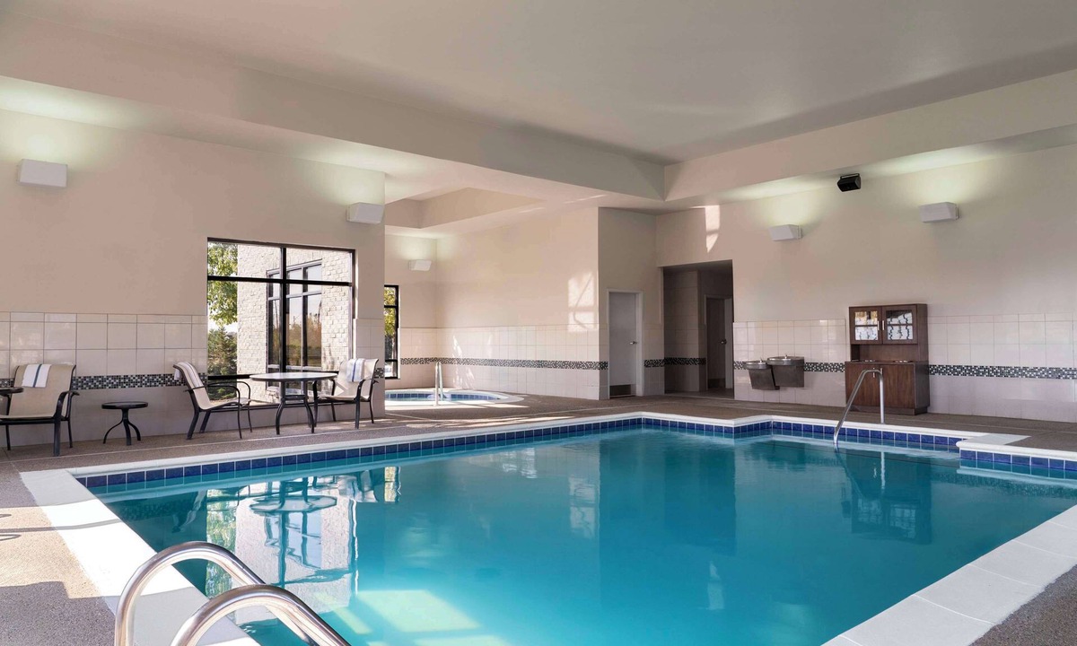 Fort Wayne Hotel | Hampton Inn Ft. Wayne/Dupont Road