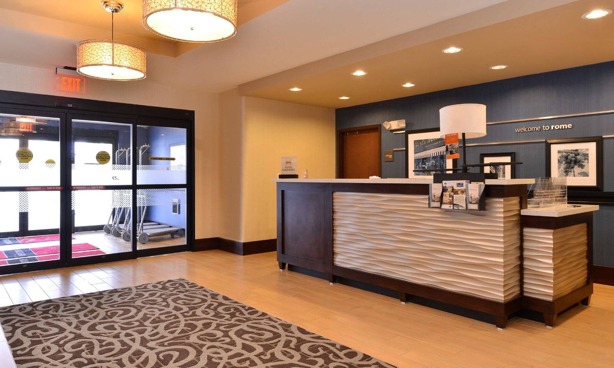Potsdam Hotel | Hampton Inn Potsdam, NY