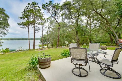 Putnam Hall House | Hawthorne Vacation Rental w/Access to Cue Lake