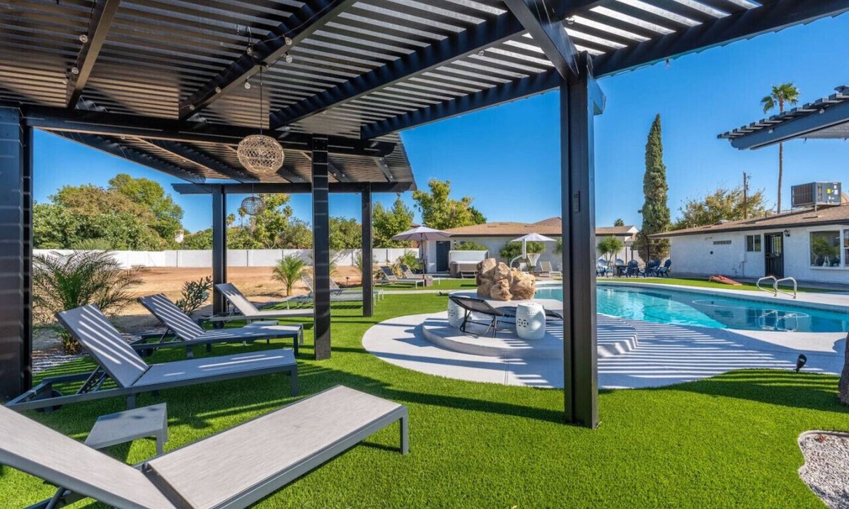 Mesa House | Heated Pool Hot Tub Pool Table Four full bathroom with two master bedrooms
