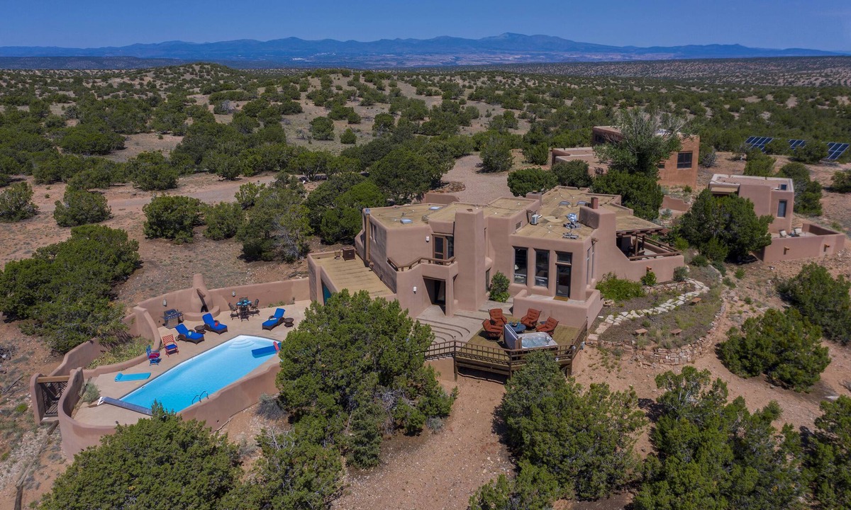 La Tierra House | Hilltop, Santa Fe: Pool, 32 Acres, Staggering Views, Luxury Home, Hot Tub, A/C.