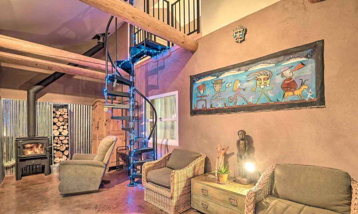 Taos House | Historic Adobe Home ~ 19 Mi to Ski Resort!