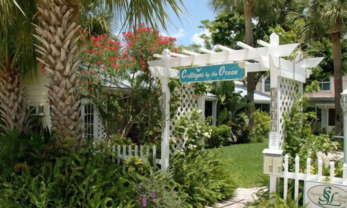 Pompano Beach House | Historic cottage complex 2 blks to bch, sm dog OK