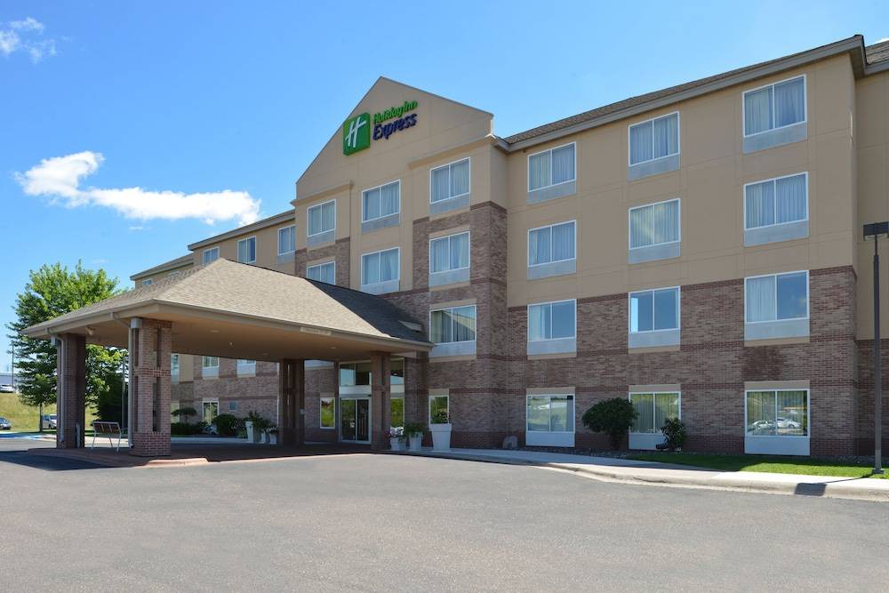 St Croix Falls Hotel | Holiday Inn Express St. Croix Valley, an IHG Hotel