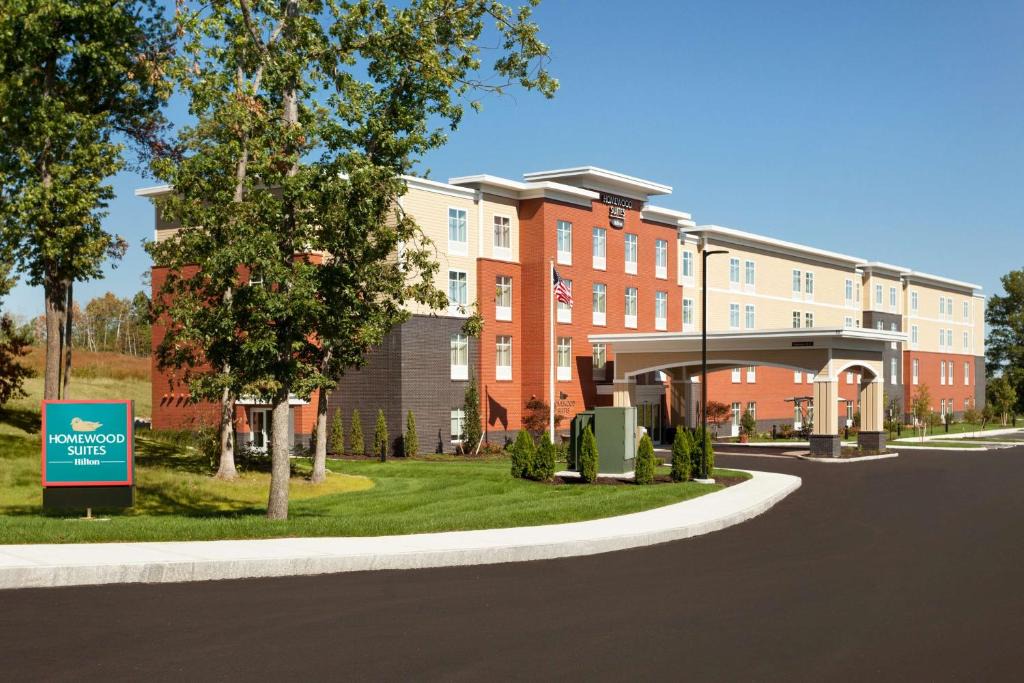Nashua Hotel | Homewood Suites by Hilton Gateway Hills Nashua