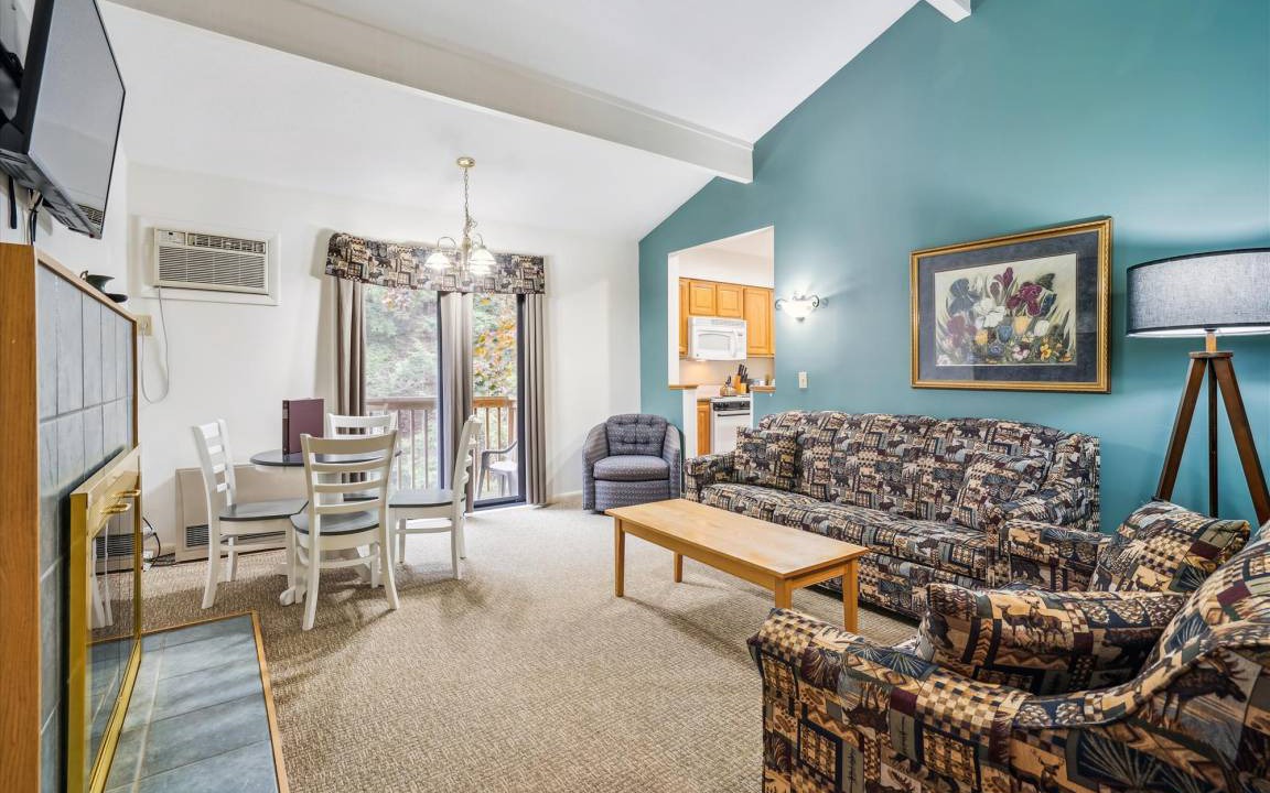 West Bridgewater Hotel | Hotel ∙ 1 bedroom ∙ 8 guests