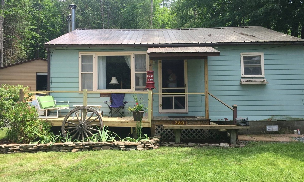 Willsboro House | house with beach and dock access