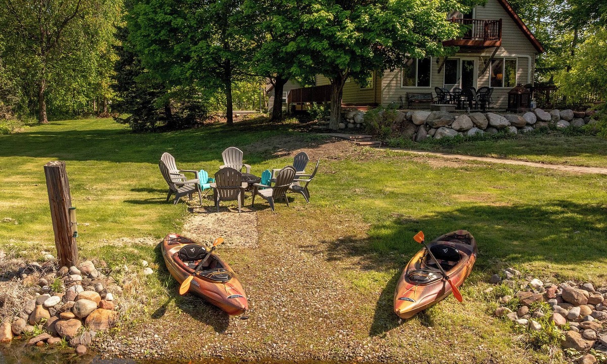 Garrison House | Huge Game Room, Protected Dock, Guest house, Firepit Tons of Games and more!