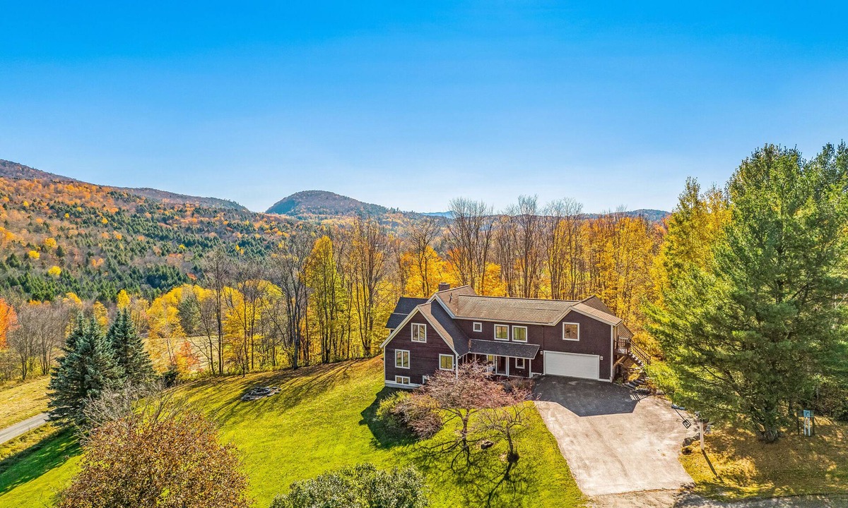 Waterbury Center House | Huge Waterbury Home near Stowe Mountain/views & sauna