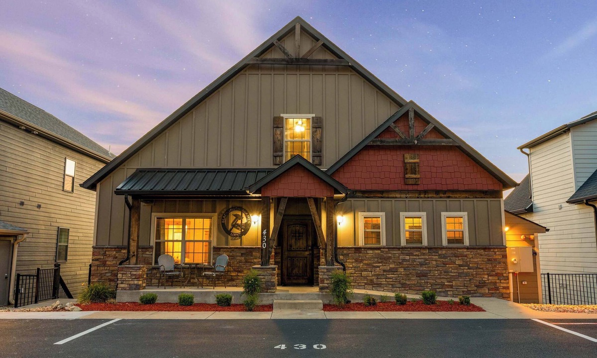 Table Rock House | Indoor Pool! Lake Access! Hot Tub!