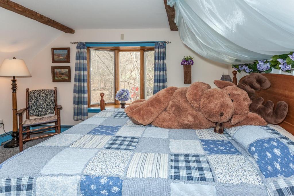 Fletcher Hotel | Inn at Buck Hollow Farm