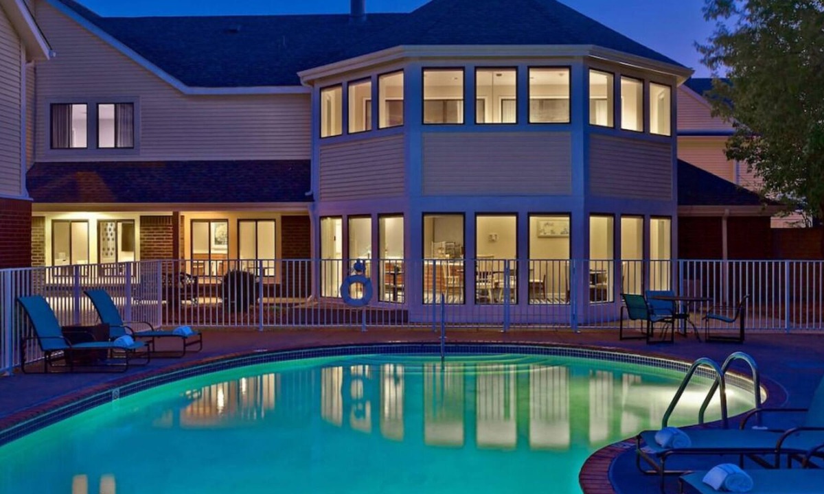 Eagan House | Just What You Were Looking For! w/ Kitchen, Free Parking, Outdoor Pool!