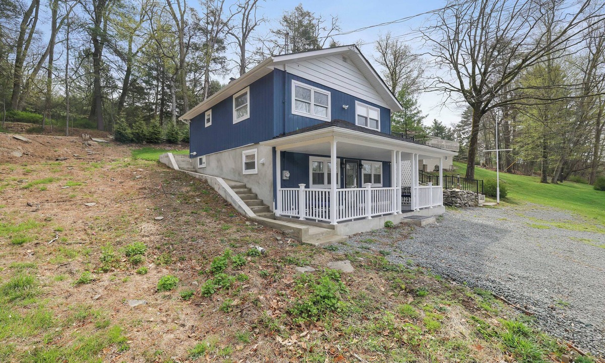 Paupack House | Lake Wallenpaupack Pocono Getaway
