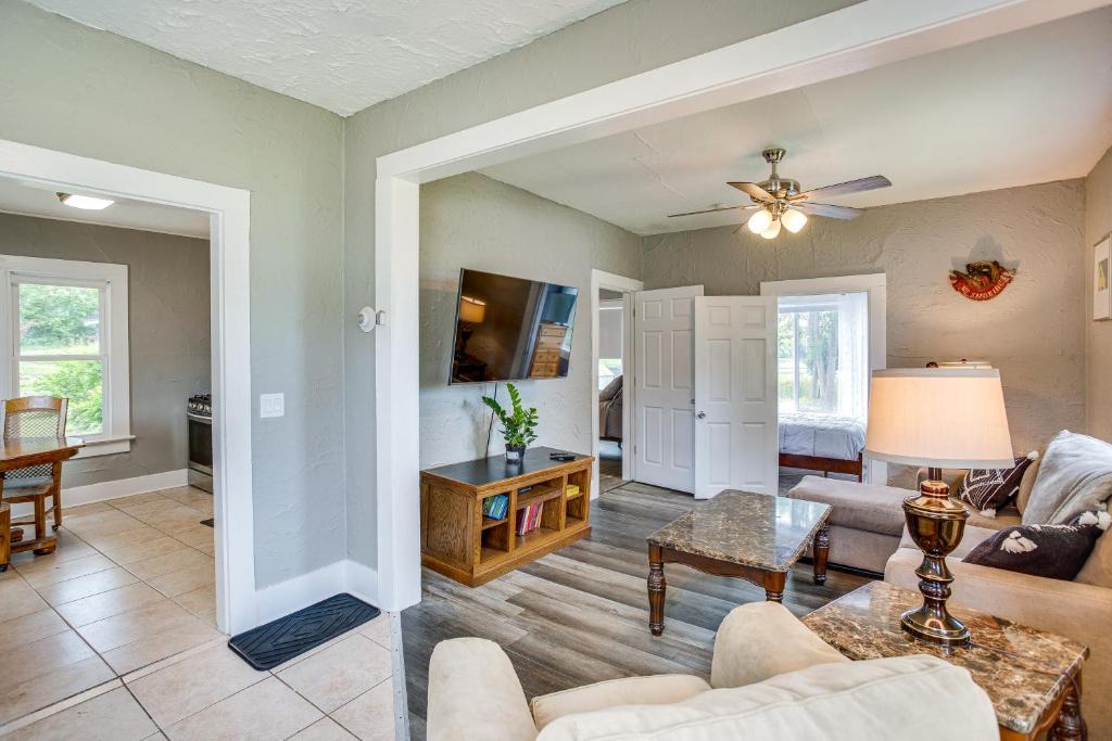 Mound House | Lakefront Mound Getaway Near Snowmobiling Trails!