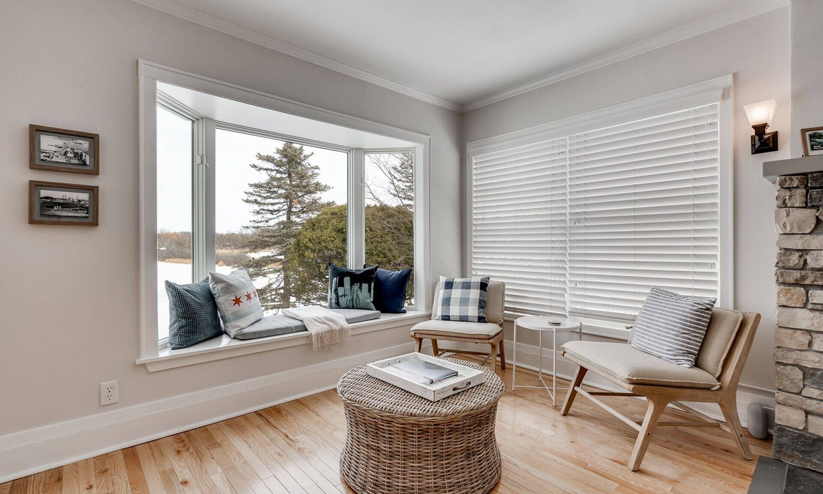 Tonka Bay House | Lakefront Retreat