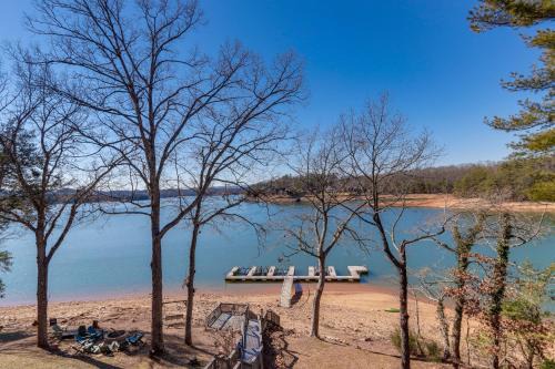 Morganton House | Lakefront Townhome w/Dock: 6 Mi to Blue Ridge!