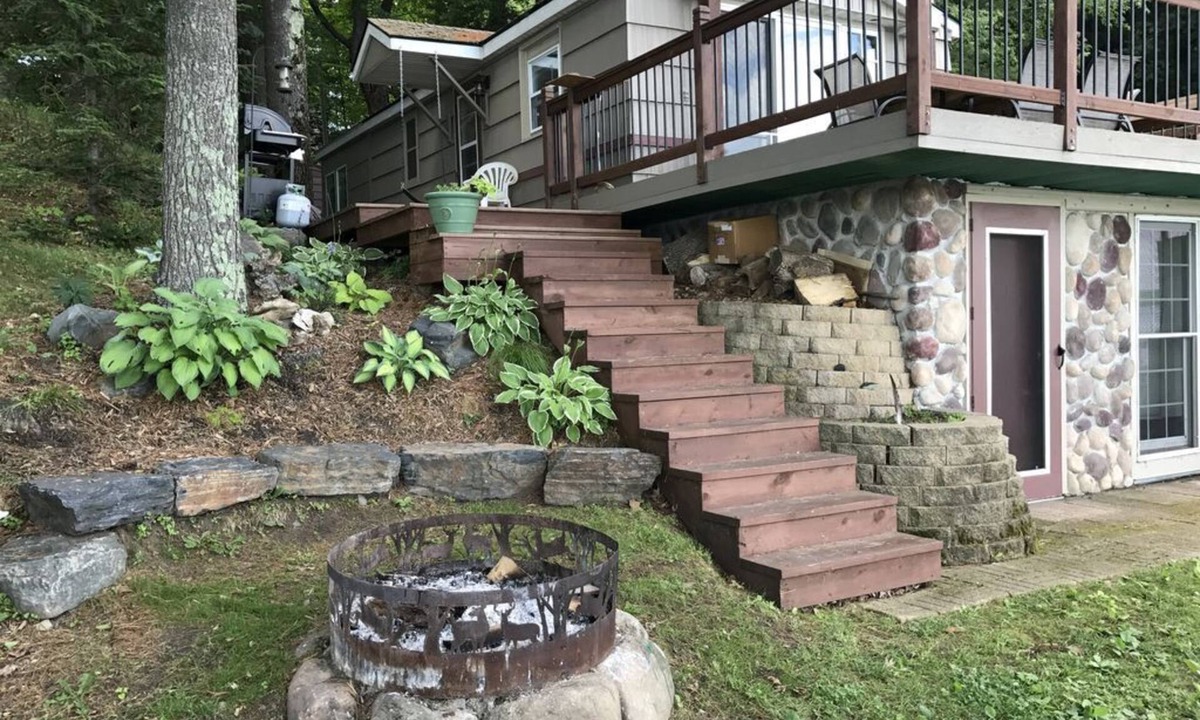 Luck Cabin | Lakeshore Cabin On The Waters Edge of Bone Lake