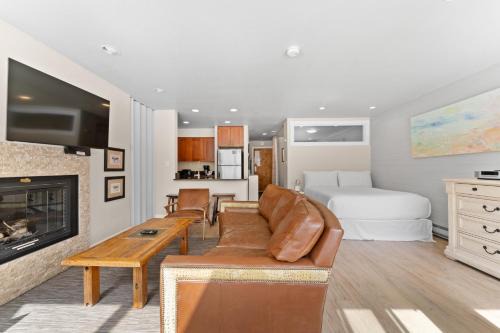 Lakeside Village Apartment | Lakeside #1496