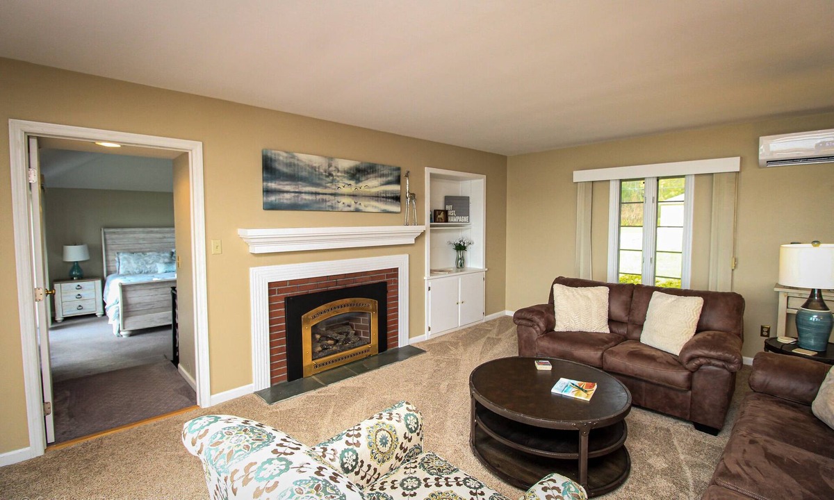 Plattsburgh House | Lakeside Luxury