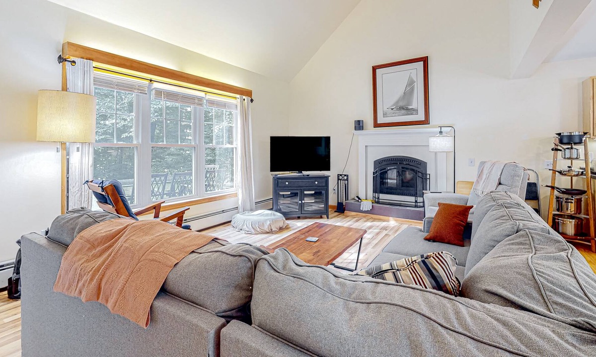 North Hero House | Lakeside Retreat in North Hero with dock, boat, & kayaks