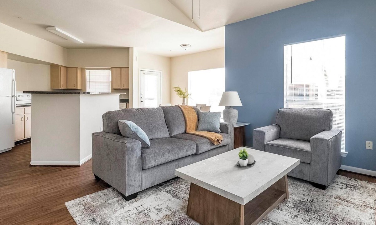 Southbelt/Ellington Apartment | Landing | Beautiful 2BD, Game Room, Gym