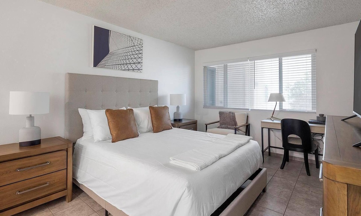 Glendale Apartment | Landing | Modern Studio in Glendale