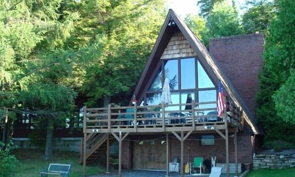 Ellenburg Depot Ski Chalet | Large Secluded Lakefront Chalet on Chazy Lake