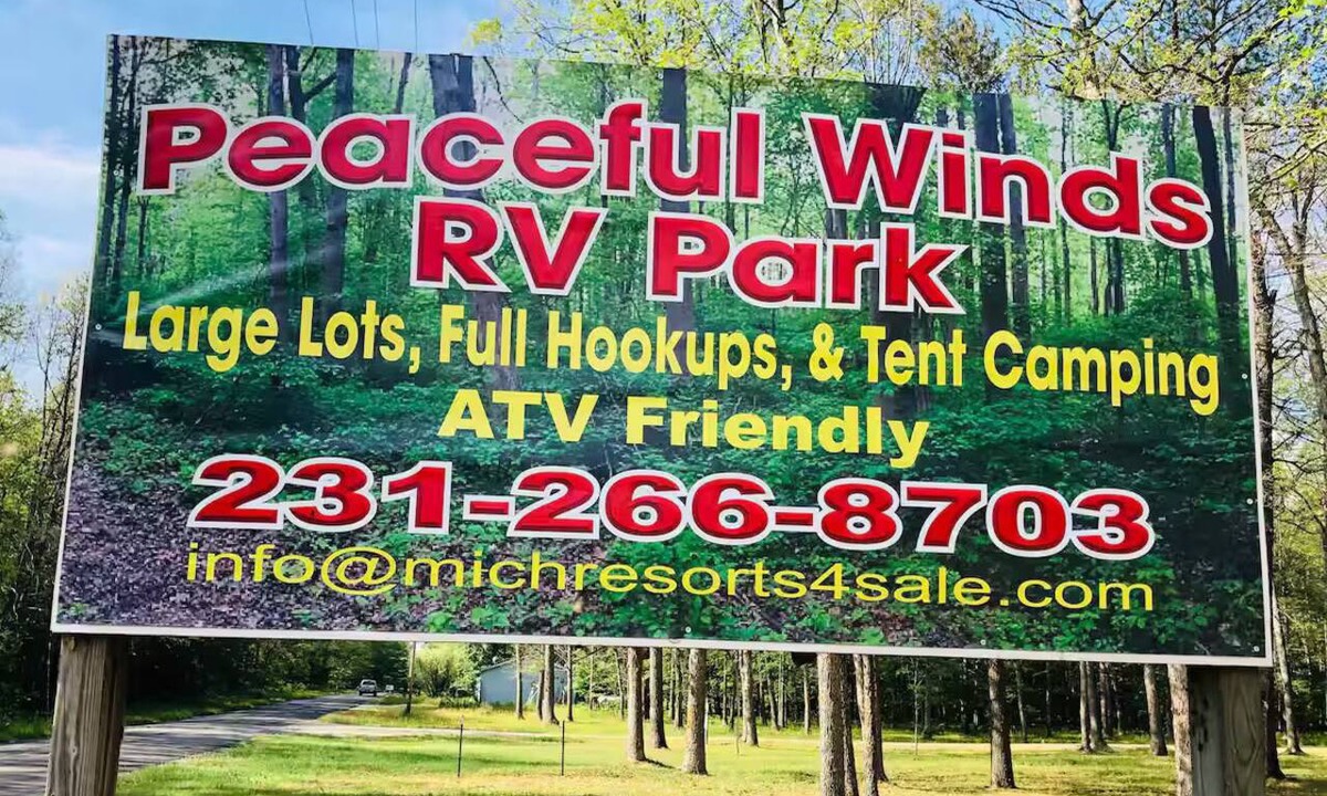 Irons RV Rental | Large sites! Full hookup drive thru campsite 70 ft