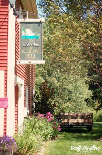 Graniteville-East Barre Bed & Breakfast | Lodge at Millstone Hill