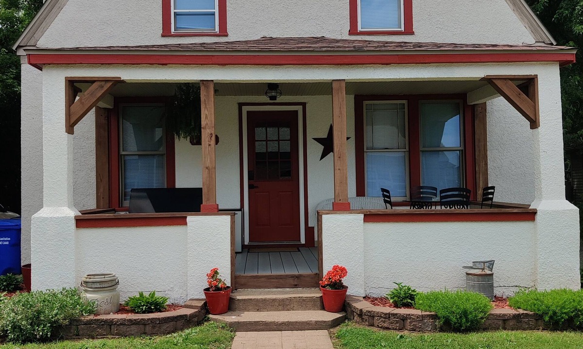 Somerset Apartment | Lower unit of a two-story duplex w/two bedrooms in Somerset with WiFi, AC