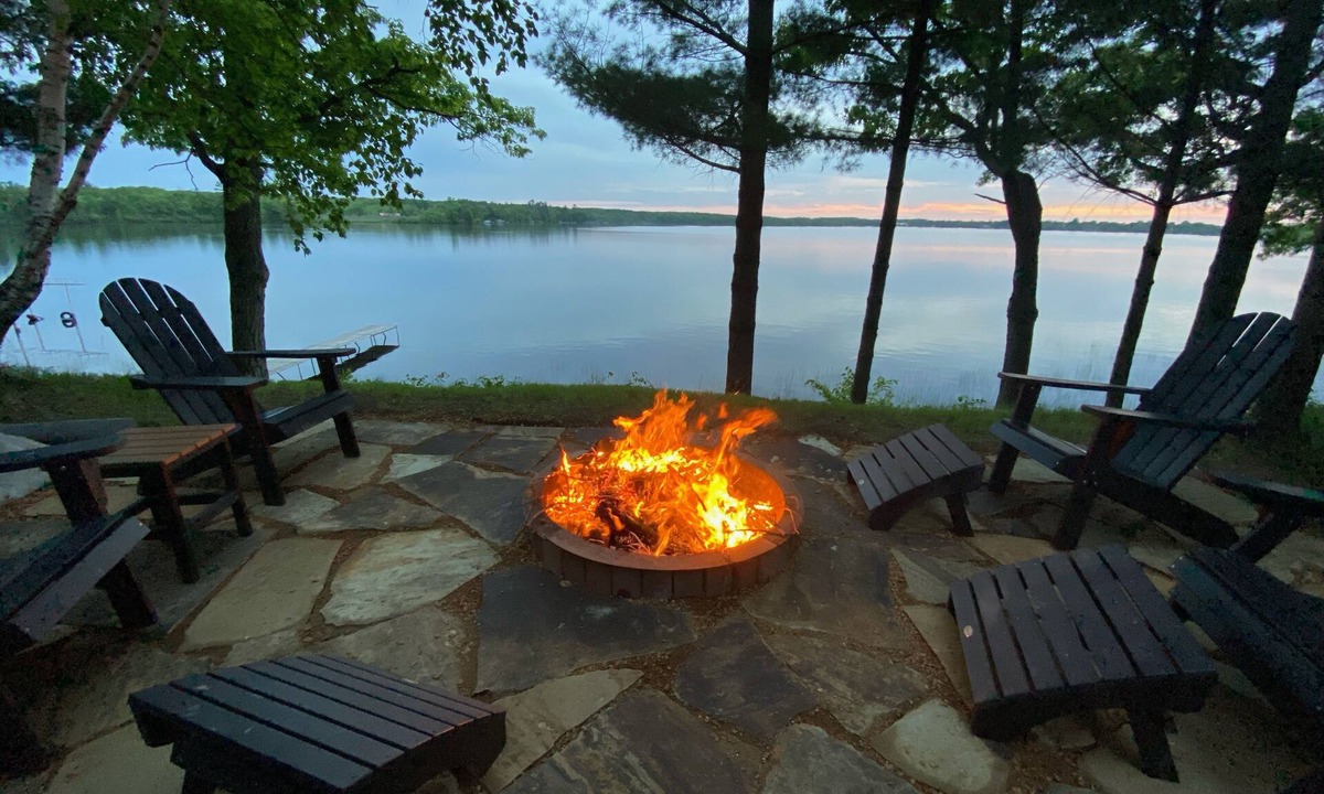 Luck Cabin | Lucky View Lodge Log Cabin on Big Butternut Lake Luck, WI 3 acre 300ft lakeshore