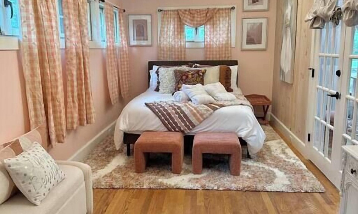 Hancock Other | Luxury Farm Stay-The Cottage at Glenrose - Wolf Pine Hollow