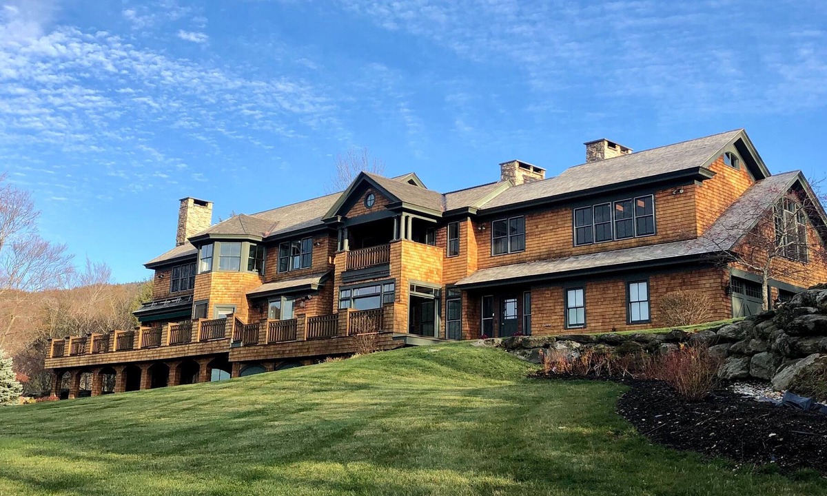 Stowe Hollow House | Luxury mountain estate w/furnished balcony, firepit, wood fireplace, mtn views